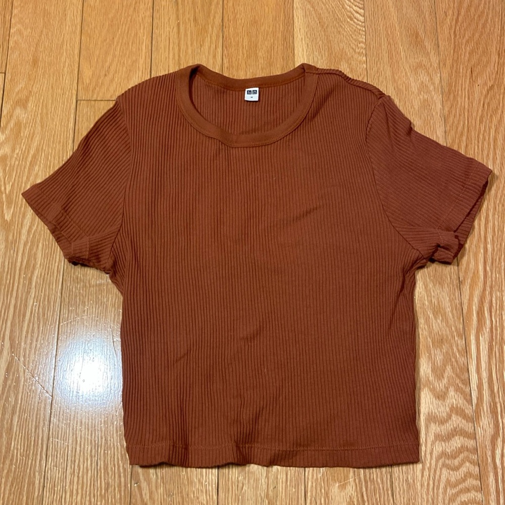 Uniqlo Crop Top